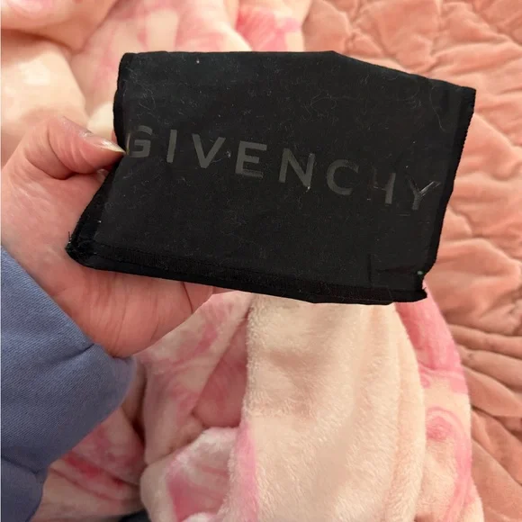 Givenchy Antigona Box Leather Card Case - Picture 9 of 10